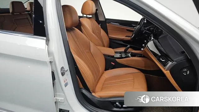 BMW 5 Series (G30) id 3444971 из Кореи 20