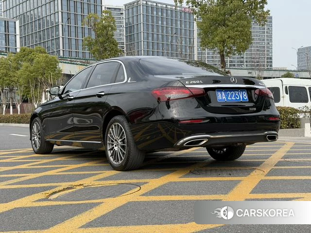 Mercedes-Benz E-class id 4271678 из Китая 21