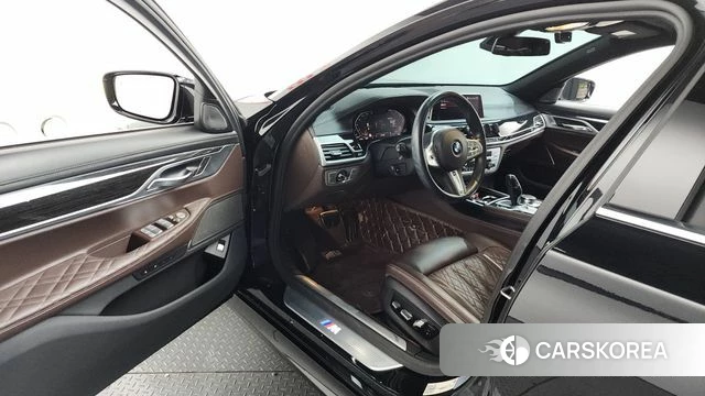 BMW 7 Series (G11) id 4429974 из Кореи 36