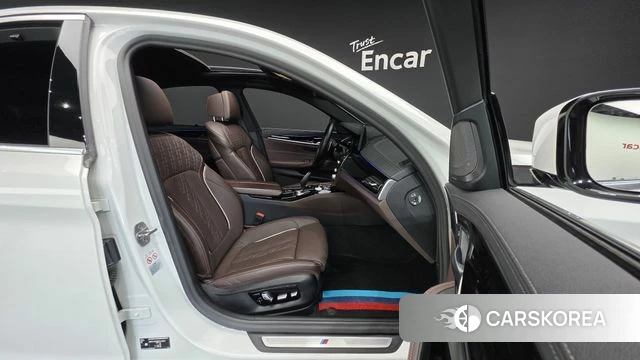 BMW 5 Series (G30) id 3922724 из Кореи 20