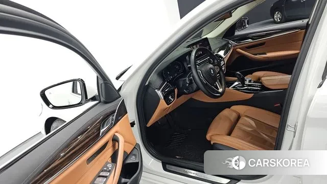 BMW 5 Series (G30) id 3438464 из Кореи 20