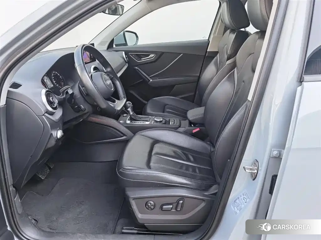 Audi Q2L id 4589109 из Китая 29