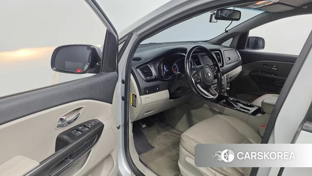 Kia The New Carnival id 4536611 из Кореи 33