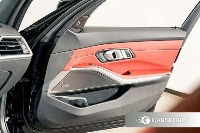 BMW 3 series id 3857707 из Китая 26