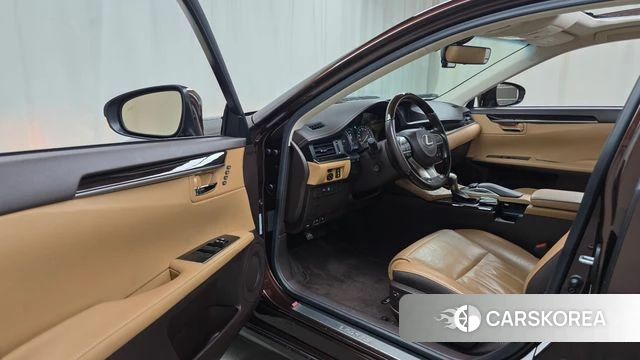 Lexus New ES300h id 4251292 из Кореи 30