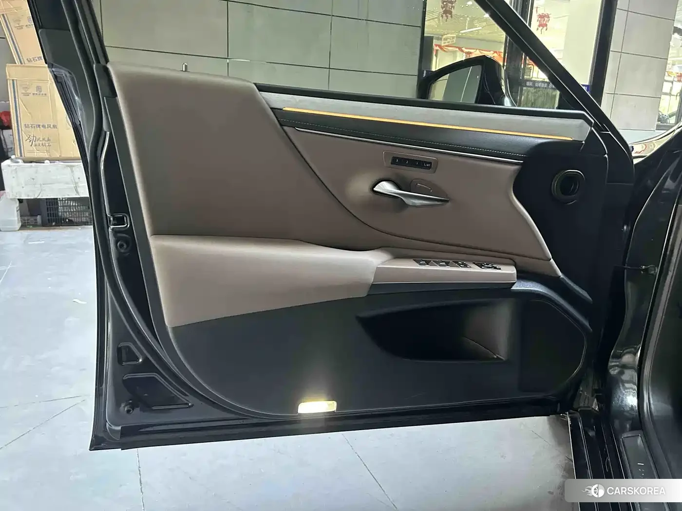 Lexus ES id 4600679 из Китая 19