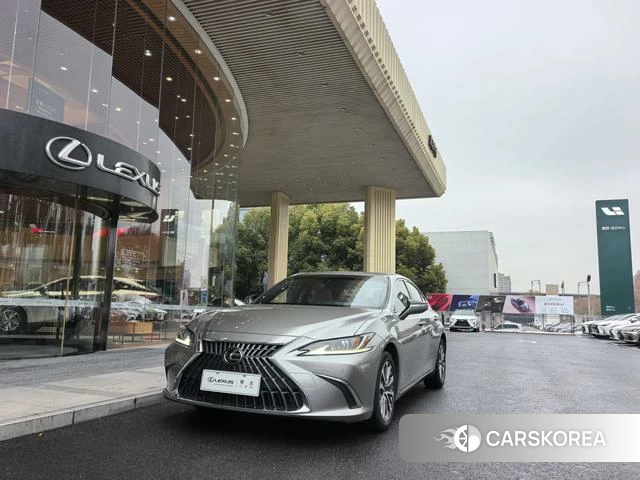 Lexus ES id 4277095 из Китая 17