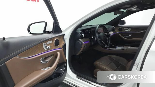 Mercedes-Benz E-Class W213 id 4697642 из Кореи 40
