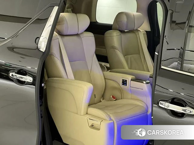 Toyota Elfa id 4266022 из Китая 18