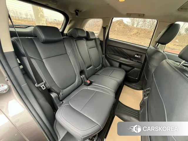 Mitsubishi  Outlander id 4207261 из Китая 24
