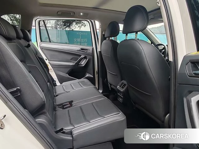 Volkswagen Tiguan L id 4261569 из Китая 12