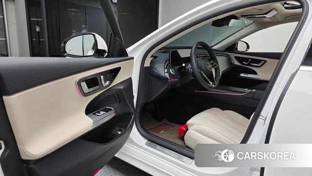 Mercedes-Benz E-Class W214 id 4248132 из Кореи 30
