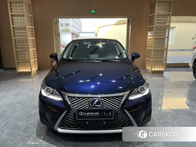 Lexus CT id 4213447 из Китая 19