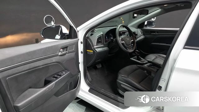 Hyundai Avante AD id 4397801 из Кореи 20