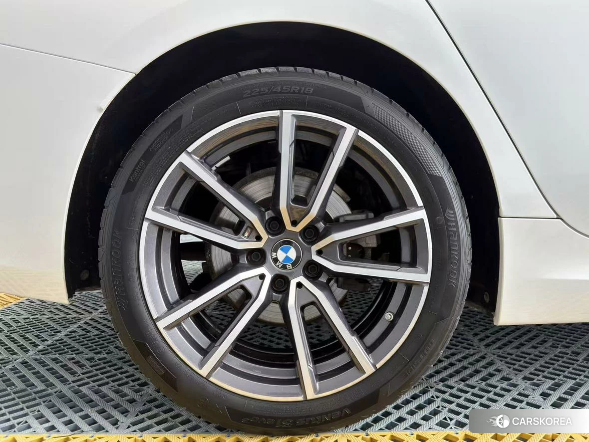 BMW 3 series id 4513663 из Китая 26