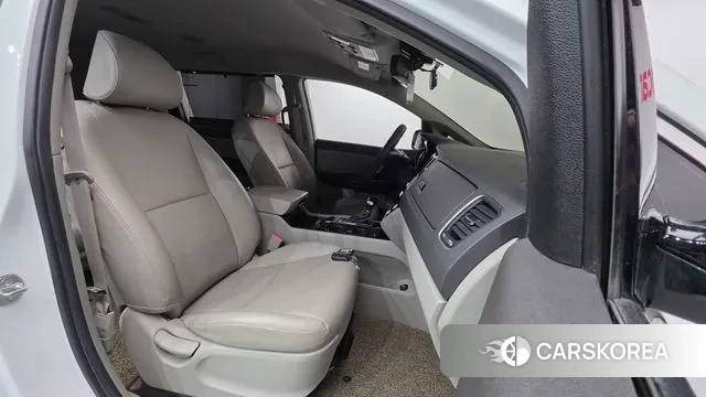 Kia All New Carnival id 3651936 из Кореи 20