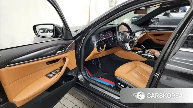 BMW 5 Series (G30) id 3415936 из Кореи 20