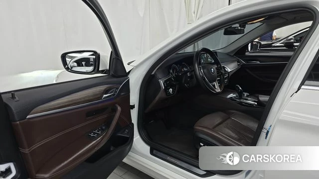 BMW 5 Series (G30) id 4746738 из Кореи 31