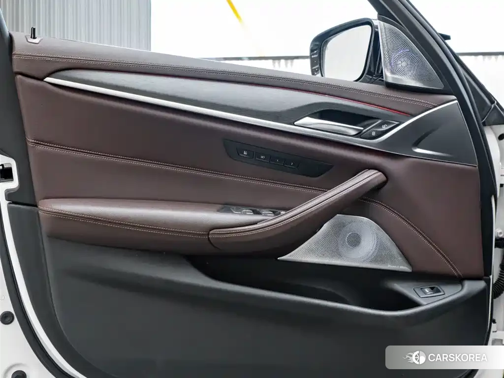 BMW 5 series id 4576352 из Китая 29