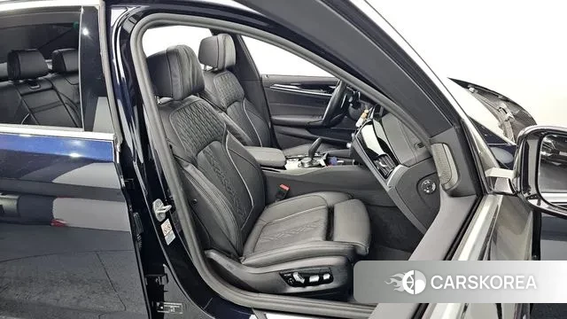 BMW 5 Series (G30) id 3655397 из Кореи 20