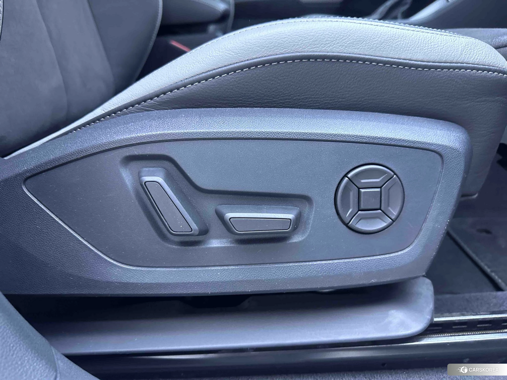 Audi Q3 id 4405823 из Китая 23
