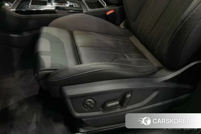 Audi Q5L id 4334883 из Китая 24