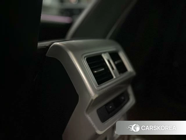 Audi Q5L id 4321144 из Китая 23