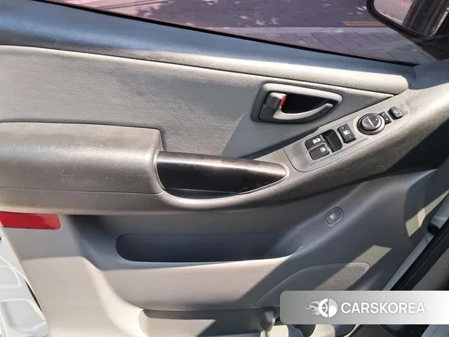 Hyundai The New Grand Starex id 3479910 из Кореи 16