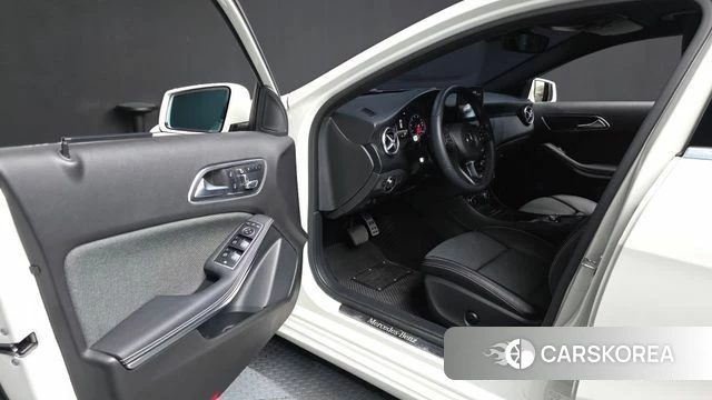 Mercedes-Benz A-Class W176 id 4233142 из Кореи 30