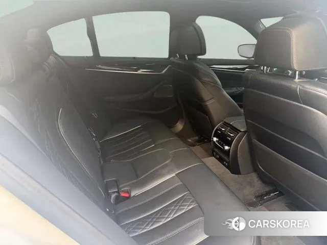 BMW 5 Series (G30) id 3452832 из Кореи 19