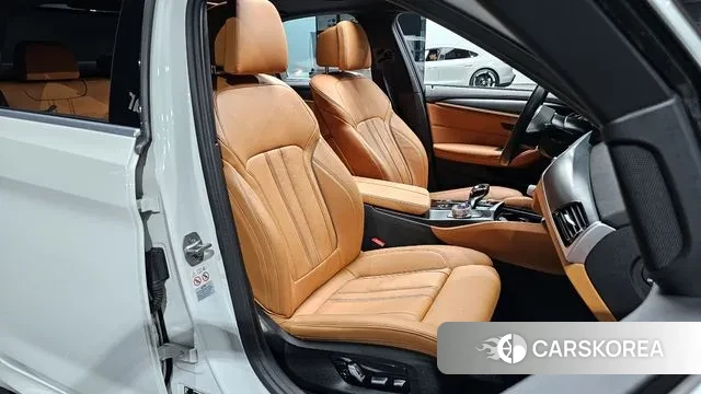 BMW 5 Series (G30) id 3576716 из Кореи 20