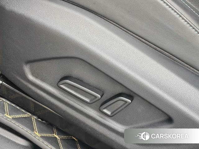 Roewe RX5 id 4221345 из Китая 18