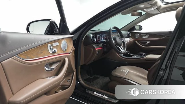 Mercedes-Benz E-Class W213 id 4625924 из Кореи 35