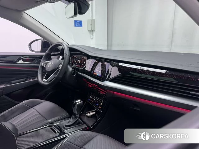 Volkswagen Passat id 4365681 из Китая 13