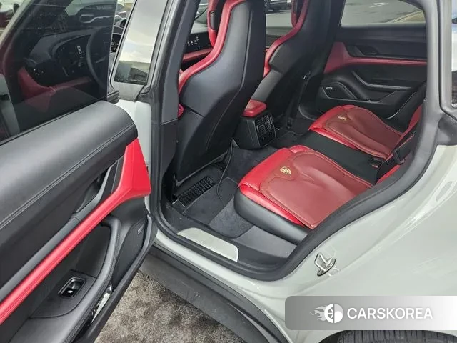 Porsche Taycan id 3525280 из Кореи 11