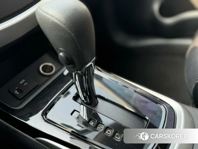 Nissan TIIDA id 4254584 из Китая 24
