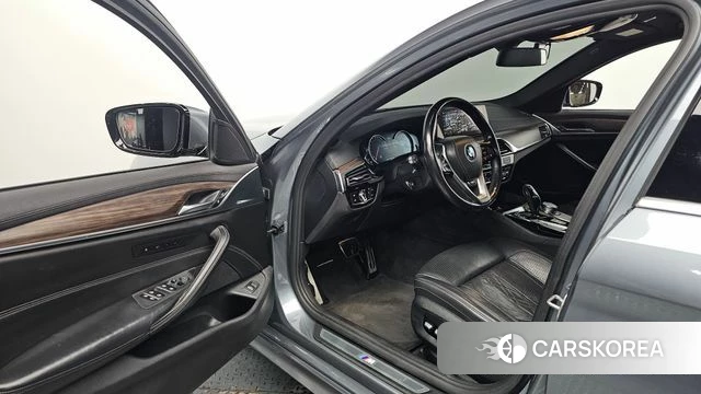BMW 5 Series (G30) id 4251389 из Кореи 35