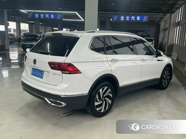 Volkswagen Tiguan L id 4241155 из Китая 16