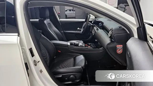 Mercedes-Benz A-Class W177 id 3587938 из Кореи 20