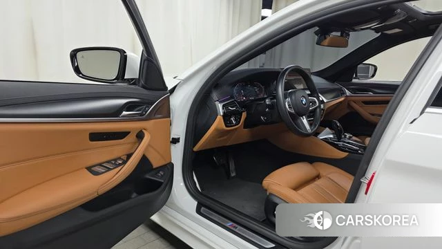 BMW 5 Series (G30) id 3851655 из Кореи 20