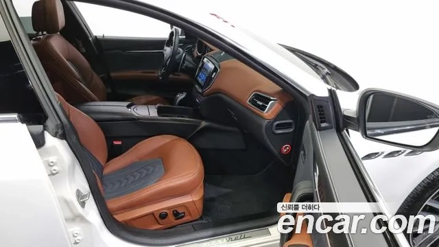 Maserati Ghibli id 2875502 из Кореи 20