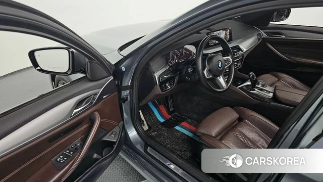 BMW 5 Series (G30) id 3924669 из Кореи 20