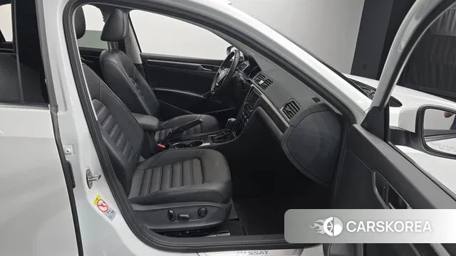 Volkswagen The New Passat id 3161814 из Кореи 20