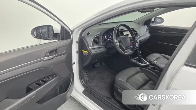 Hyundai Avante AD id 3687732 из Кореи 20