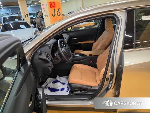 Lexus UX300h id 4691187 из Кореи 19