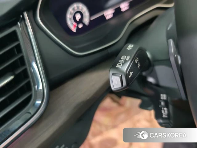 Audi Q5L id 4341825 из Китая 15
