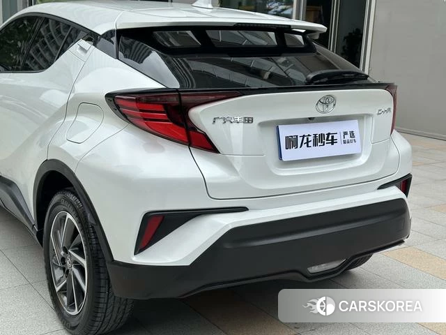 Toyota C-HR id 4368350 из Китая 27