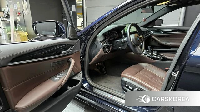 BMW 5 Series (G30) id 3940597 из Кореи 20