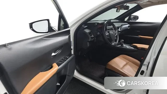 Lexus UX250h id 3748209 из Кореи 20