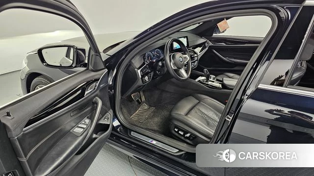 BMW 5 Series (G30) id 4447127 из Кореи 33